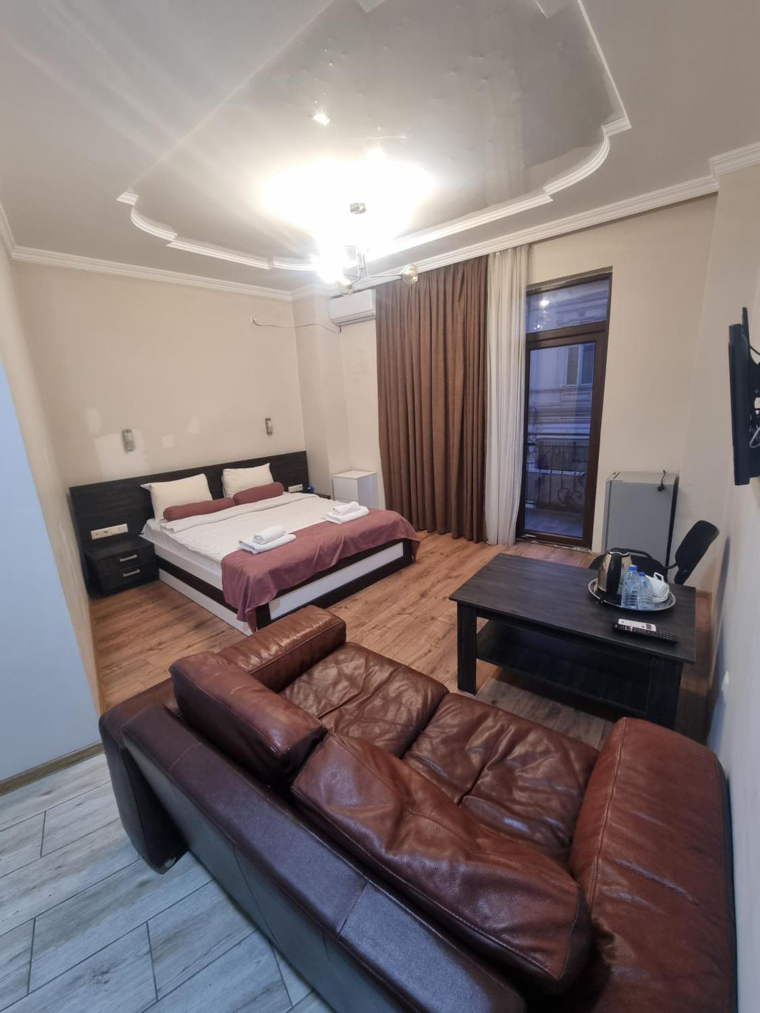 Mahali Hotel Batumi Exterior photo