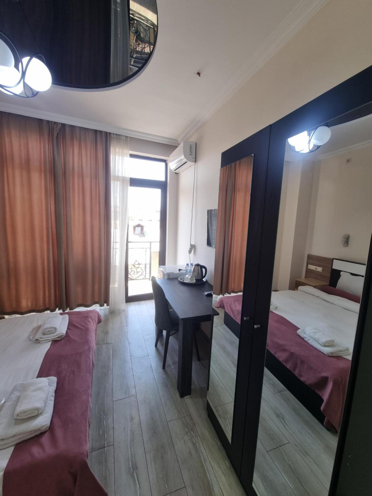 Mahali Hotel Batumi Exterior photo